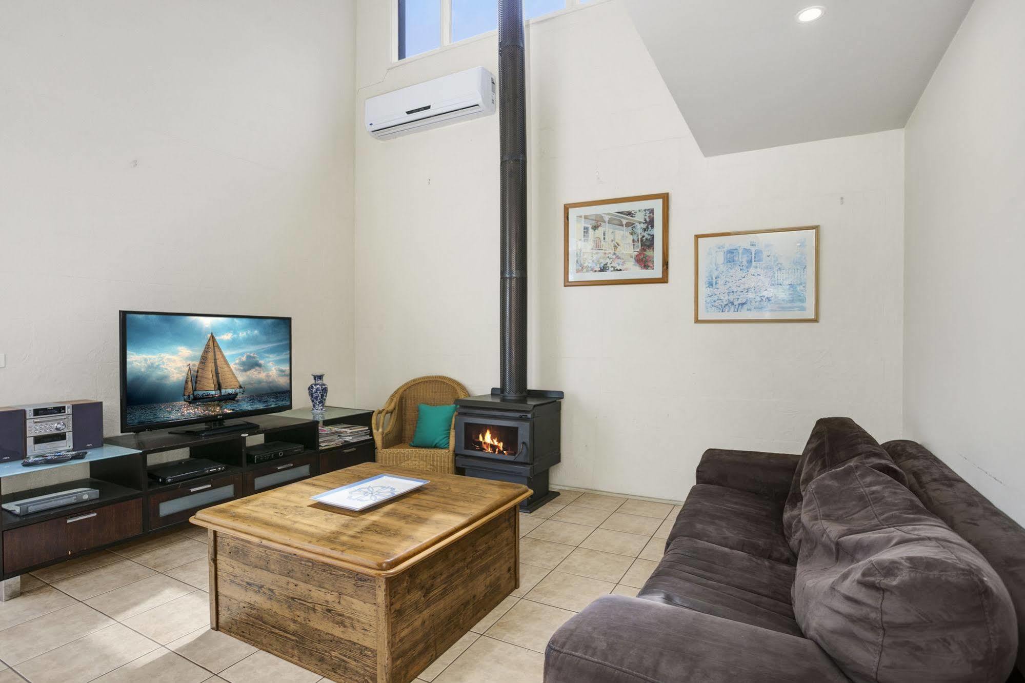 Terrace Lofts Apartments 오션 그로브 외부 사진